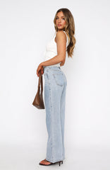 Layla Mid Rise Straight Leg Jeans Light Blue Wash