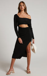 Alabama Midi Dress - Off One Shoulder Asymmetric Long Sleeve Knit Dress in Black