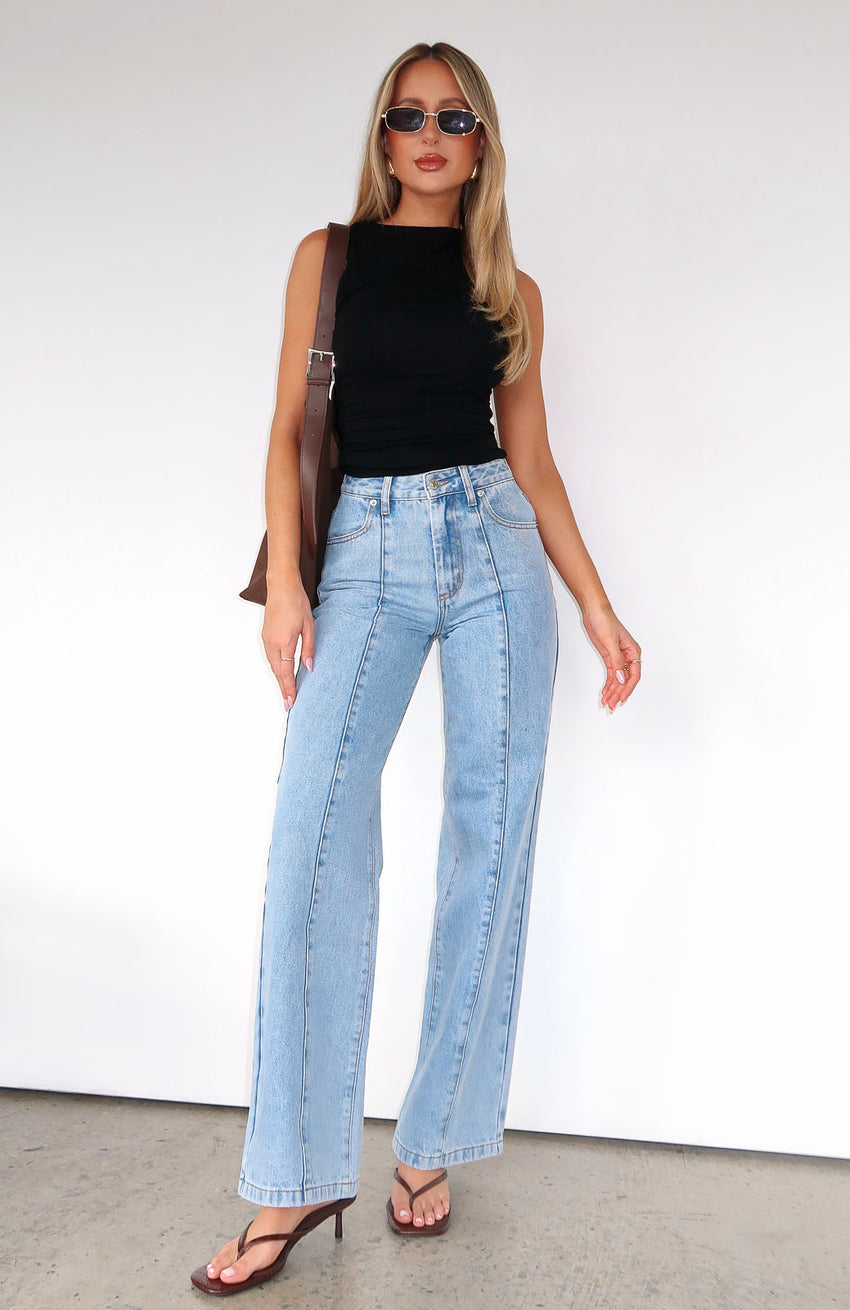 Layla Mid Rise Straight Leg Jeans Light Blue Wash